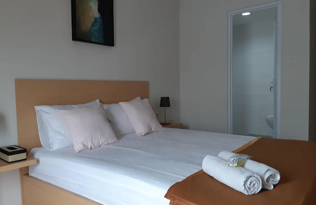 UROOMS Senayan-1